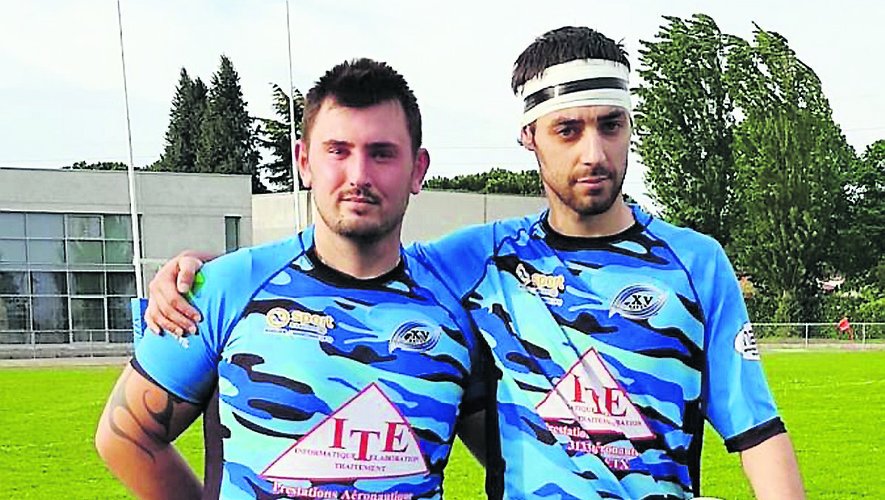 Pour Geoffrey Barthès (à gauche), malentendant, et Pierre Emery (à droite), autiste, le rugby est plus qu’un passe-temps. 