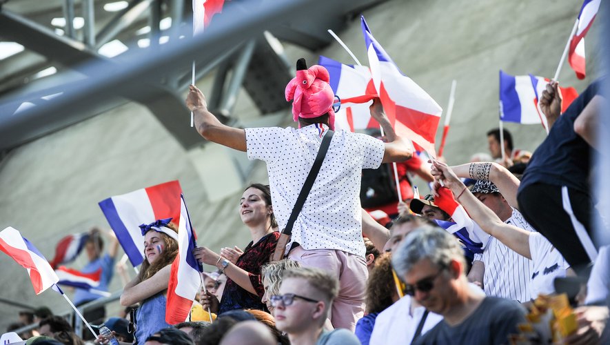 Les supporters français lors du Tournoi de Paris Sevens
