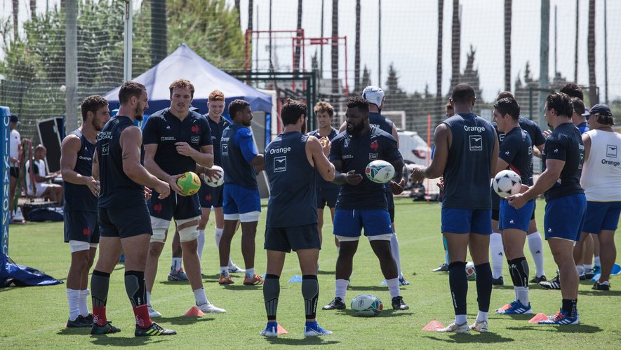 Les Bleus lors de leur stage de préparation à la Coupe du monde à Oliva en Espagne