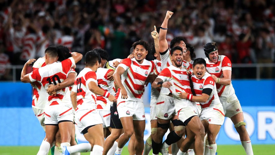 Les joueurs japonais éclatent de joie au coup de sifflet finale. Ils viennent de créer la sensation de ce Mondial 2019.Photo Midi Olympique - Patrick Derewiany
