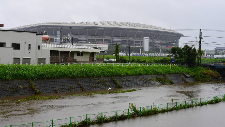 Le stade de Yokohama avant le passage du super typhon Hagibis