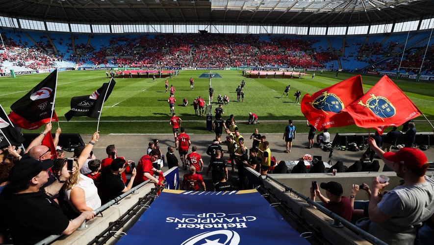 Saracens and Munster take the field for the European Champions Cup semi final match at the Ricoh Arena, Coventry, England. Photo by David Davies / PA Images / Icon Sport