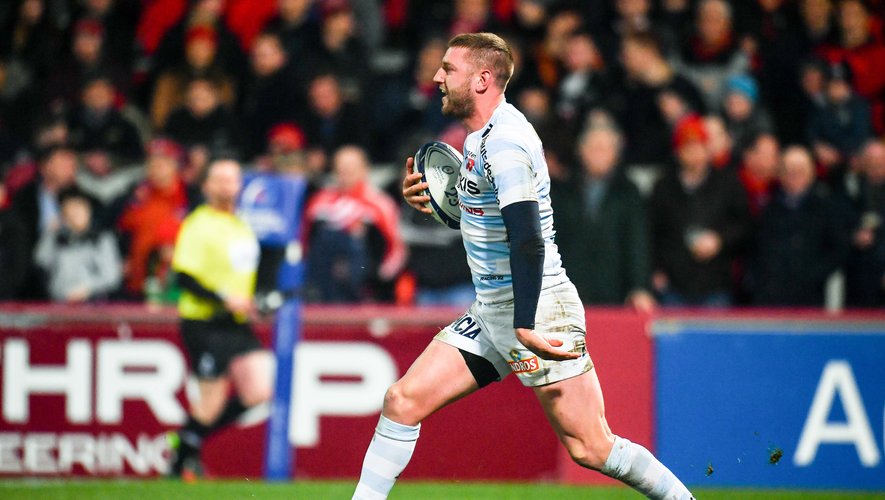 Finn Russell (Racing 92) contre le Munster