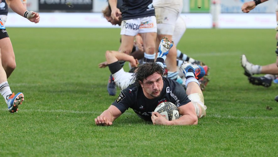 Camille Chat (Racing 92) contre Brive
