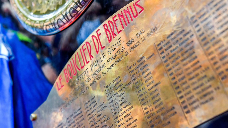 Le Bouclier de Brennus lors de la finale de Top 14 entre Montpellier et Castres