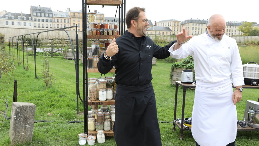 Philippe Etchebest et Michel Sarran se retrouvent côte à côte dans l'émission Top Chef, bien que leurs avis sur le rugby divergent. L'un supportant Toulouse, l'autre Bordeaux.
