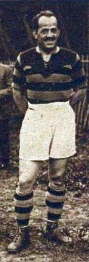 Le deuxième ligne français Aimé Cassayet (photo du bas) était un joueur rude et actif. Le trois-quarts centre Richard Hyland, arme atomique de cette équipe américaine surgiede nulle part.