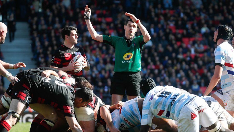 Referee Pascal GAUZERE,Samuel Peter HIDALGO CLYNE of Lyon and Maxime MACHENAUD of Racing 92 during the Top 14 match between Lyon Olympique Universitaire and Racing 92 on February 23, 2020 in Lyon, France. (Photo by Romain Biard/Icon Sport) - Maxime MACHENAUD - Pascal GAUZERE - Sam HIDALGO-CLYNE - Lyon (France)