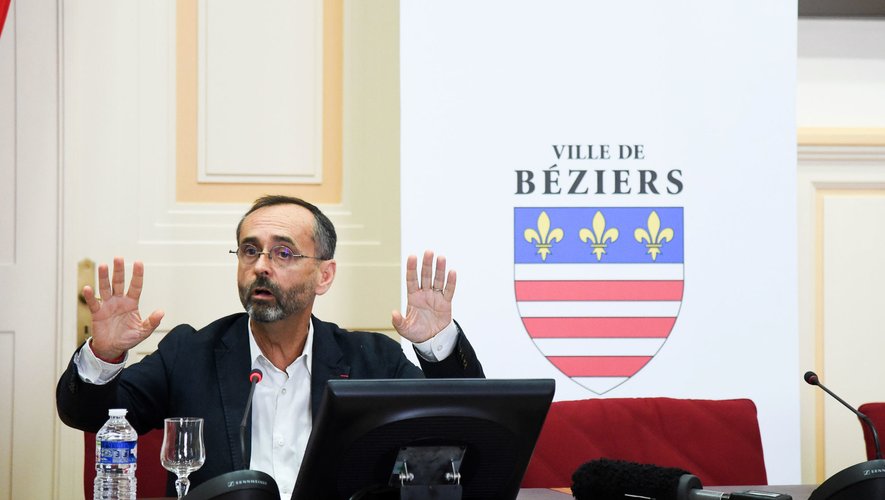 Robert MENARD mayor of Beziers  during a press conference of Beziers on June 24, 2020 in Beziers, France. (Photo by Alexandre Dimou/Icon Sport) - Robert MENARD - BÃ©ziers (France)