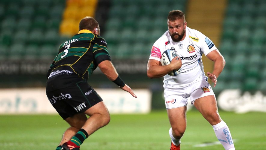Exeter Chief's Tomas Francis (right) and Northampton Saints' Owen Franks battle for the ball during the Gallagher Premiership match at Franklin's Gardens, Northampton. 
Photo by Icon Sport - Tomas FRANCIS - Owen FRANKS - Franklin Gardens - Northampton (Angleterre)