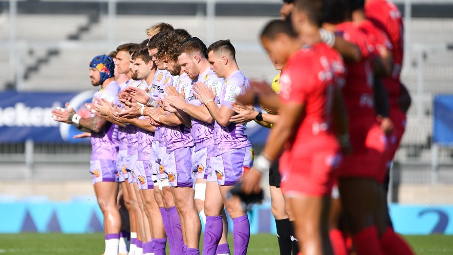 Exeter Rugby and Toulouse players applaud the NHS during the European Challenge Cup semi final match at Sandy Park, Exeter. 
By Icon Sport - --- - Sandy Park - Exeter (Angleterre)