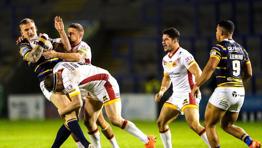 Après avoir renversé Leeds, les Catalans de Rémi Casty et Joel Tomkins (à gauche) vont s’attaquer à St Helens. Photo Icon Sport