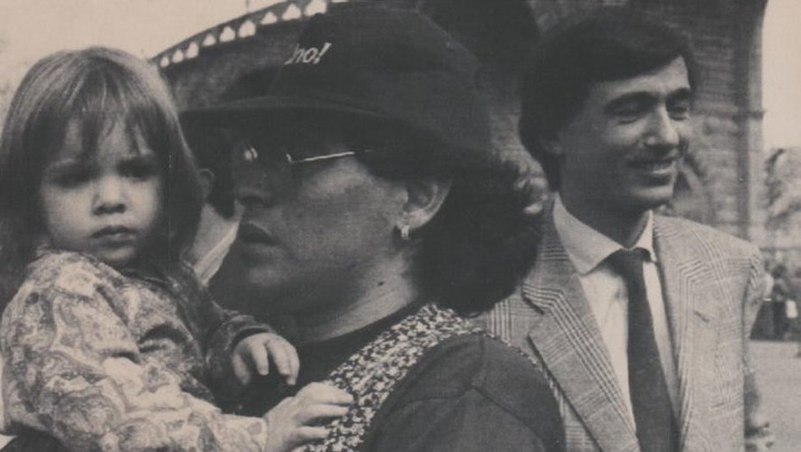 Diego Maradona lors de son passage à Lourdes avec sa fille et Philippe Douste-Blazy (à droite)