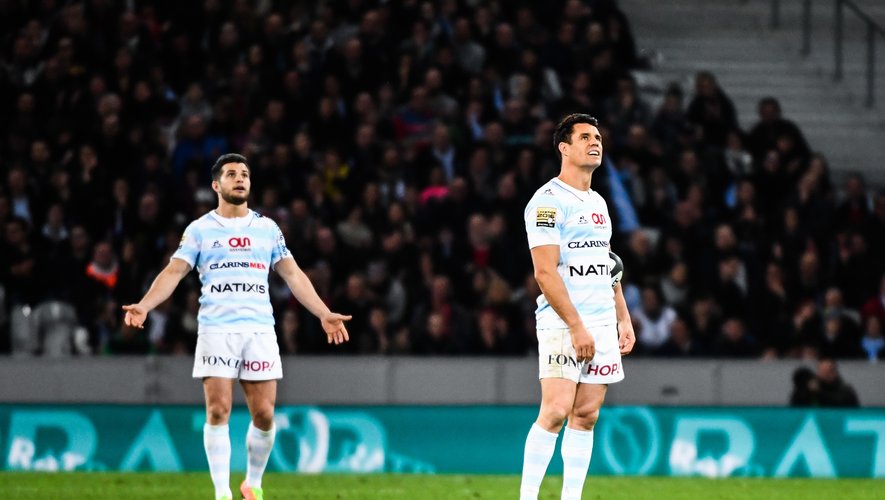Brice Dulin and Dan Carter of Racing 92 looks dejected during the Top 14 match between Racing 92 and Clermont Auvergne at Stade Pierre-Mauroy on March 25, 2017 in Lille, France. (Photo by Anthony Dibo