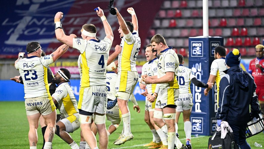 Team of Nevers celebrates the victory  during the Pro D2 match between Beziers and Nevers at Stade de la MediterranÃ©e on January 8, 2021 in Beziers, France. (Photo by Alexandre Dimou/Icon Sport) - Stade de la Mediterranee - BÃ©ziers (France)