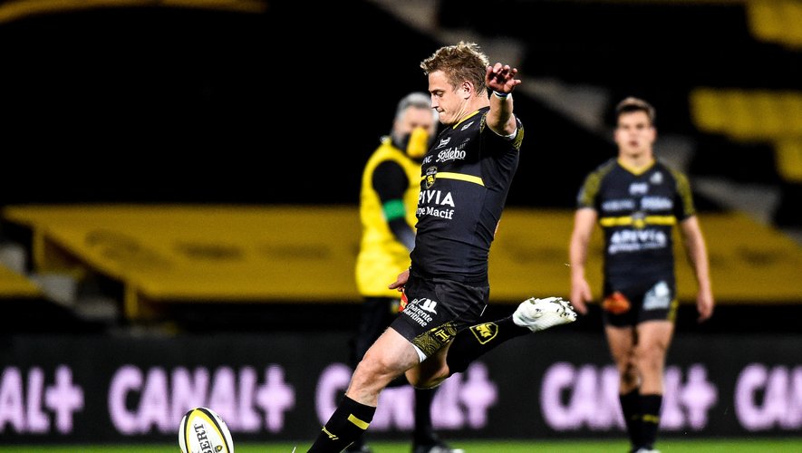 Jules PLISSON of Stade Rochelais during the Top 14 match between La Rochelle and Toulouse on February 27, 2021 in La Rochelle, France. (Photo by Hugo Pfeiffer/Icon Sport) - Jules PLISSON - Stade Marcel-Deflandre - La Rochelle (France)