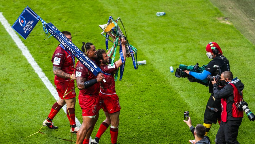 Toulouse's Josefa Tekori and Maxime Medard celebrate after the final whistle during the Heineken Champions Cup final match at Twickenham Stadium, London. Picture date: Saturday May 22, 2021. 
Photo by Icon Sport - Twickenham - Londres (Angleterre)