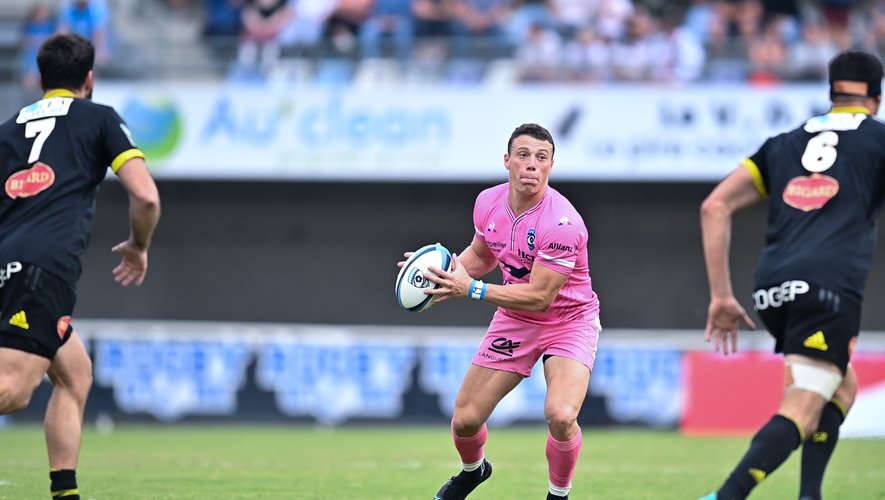Paolo GARBISI of Montpellier during the Top 14 match between Montpellier and La Rochelle at Stade Yves Du Manoir on October 2, 2021 in Paris, France. 
