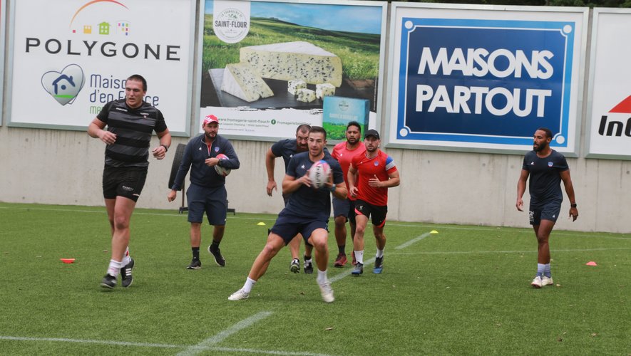 De retour à l’entraînement depuis le 28 juin, les Aurillacois retrouveront le chemin du championnat progressivement avec trois matchs amicaux face à Massy, Nevers et Mont-de-Marsan. 