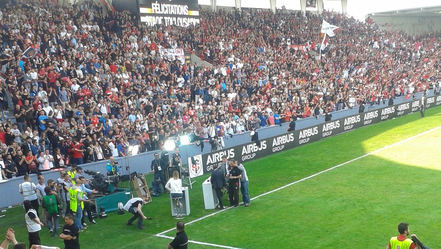 Guy Novès a reçu l'ovation des supporters toulousains