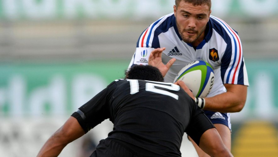 Eliott Roudil (France U20) face à la Nouvelle-Zélande - Mondial Juin 2015 - Crédit: World Rugby