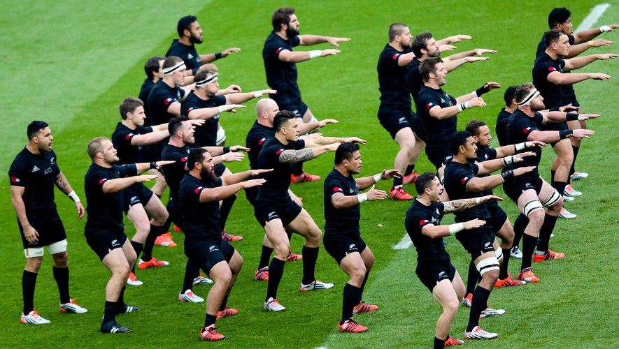 Haka Nouvelle Zélande face à l'Angleterre - le 8 novembre 2014