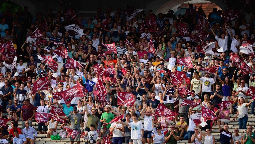 Les supporters de Bordeaux-Bègles dans les tribunes