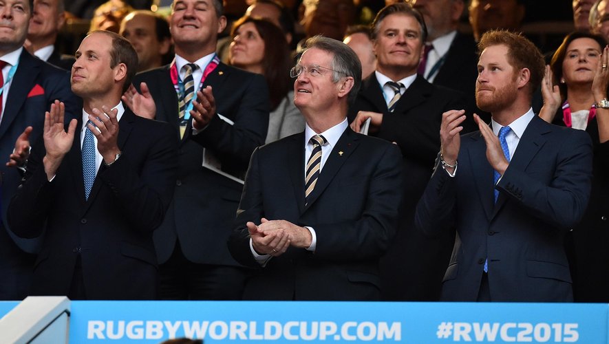 Le Prince William, Bernard Lapasset et le Prince Harry lors de la cérémonie d'ouverture de la Coupe du monde - septembre 2015