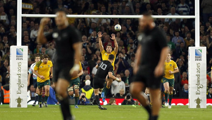 Dan Carter (Nouvelle-Zélande) contre l'Australie - Finale Coupe du Monde 2015