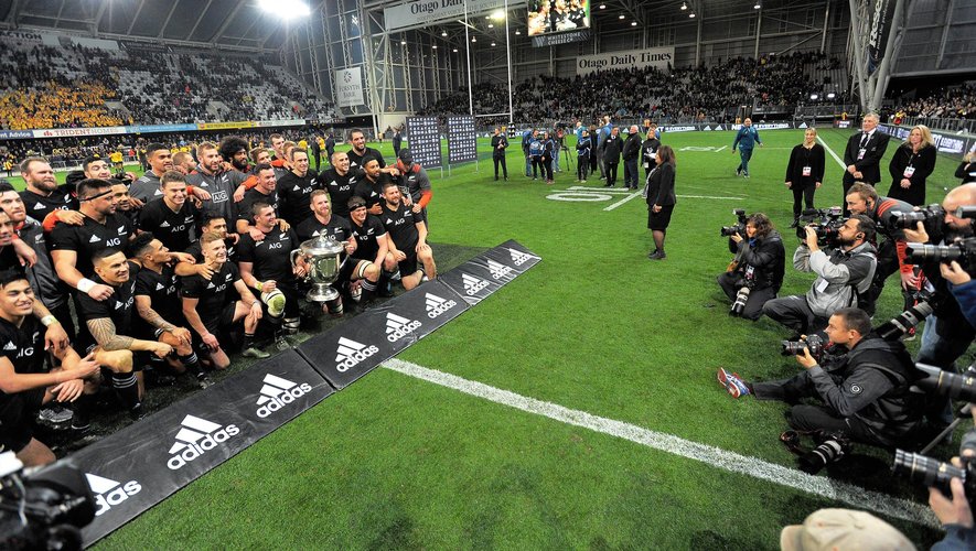Bledisloe Cup - Les All Blacks célèbrent leur victoire contre l'Australie