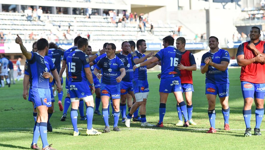 Top 14 - L'équipe de Castres célébrant la victoire contre Montpellier