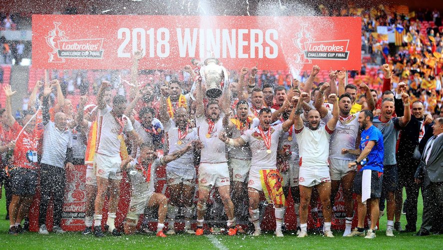 Rugby à XIII - Les Dragons Catalans soulèvent la coupe