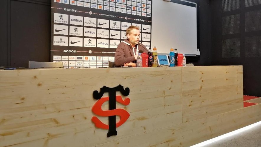 Top 14 - Ugo Mola (entraîneur de Toulouse) à la conférence de presse