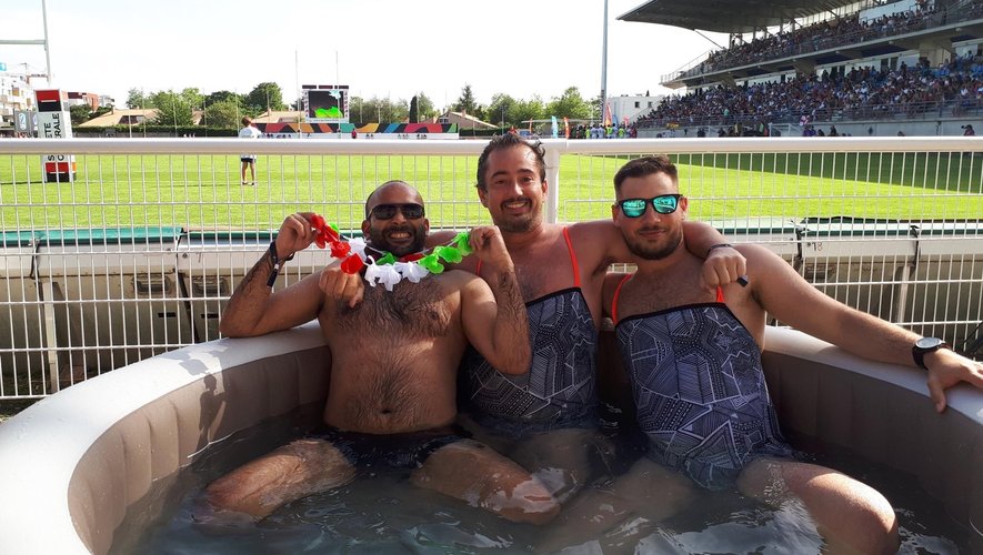 Sevens - Tournoi de Colomiers : les supporters de la Hongrie dans leur piscine