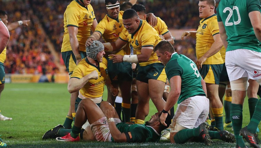 David Pocock of the Wallabies celebrates a try during the International Test match between the Australian Wallabies and Ireland