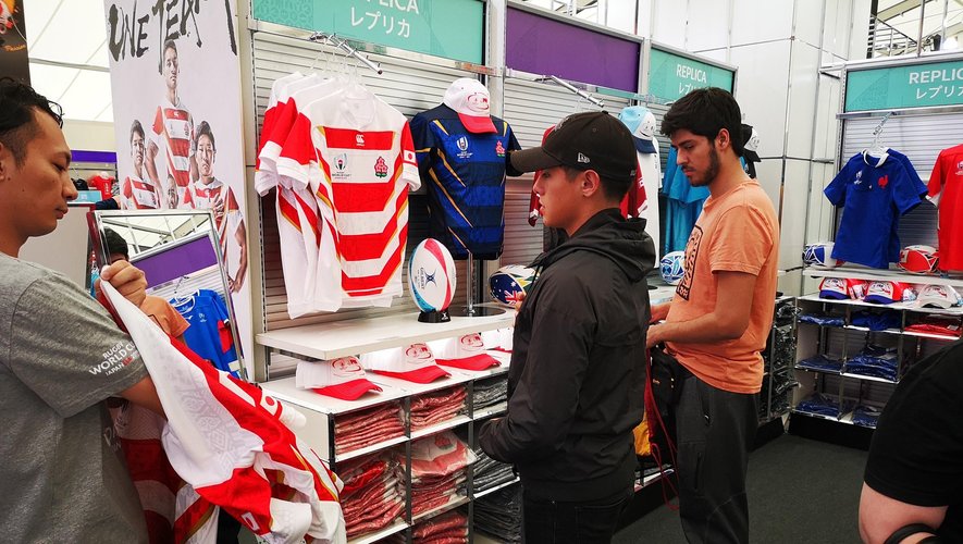 Coupe du monde 2019 - Un magasin au Japon vendant des maillos et goodies