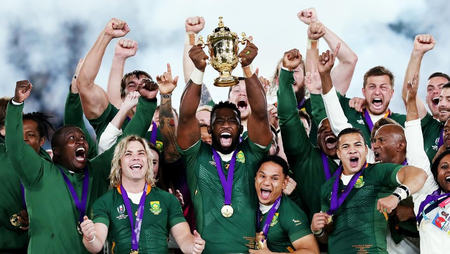 La joie de Siya Kolisi et des Sud-Africains, champions du monde de rugby 2019.