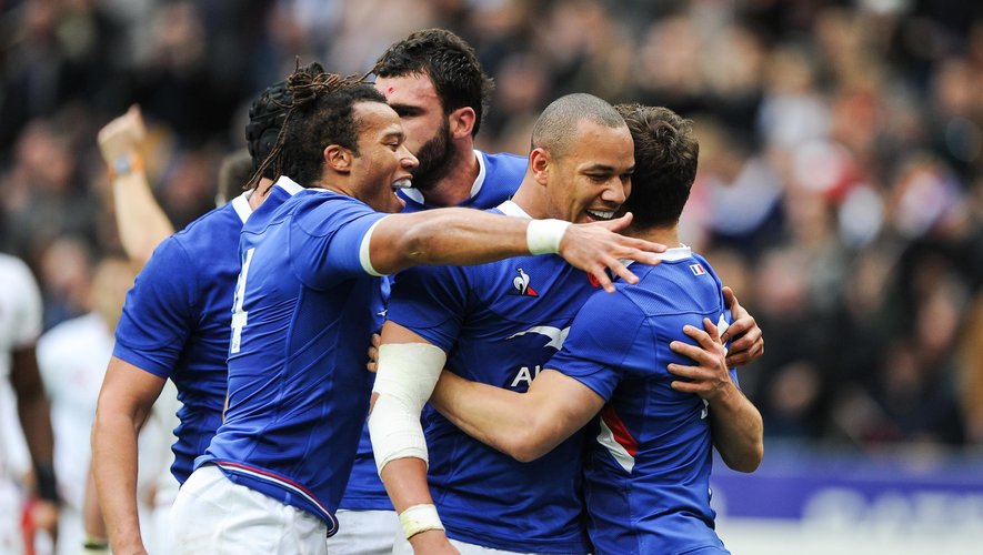 Tournoi des 6 Nations 2020 - La joie des joueurs de l'équipe de France après le 1er essai du match signé Rattez contre l'Angleterre