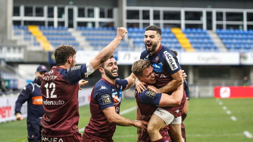 Top 14 - Les joueurs de Bordeaux-Bègles célébrent leur succès à Clermont