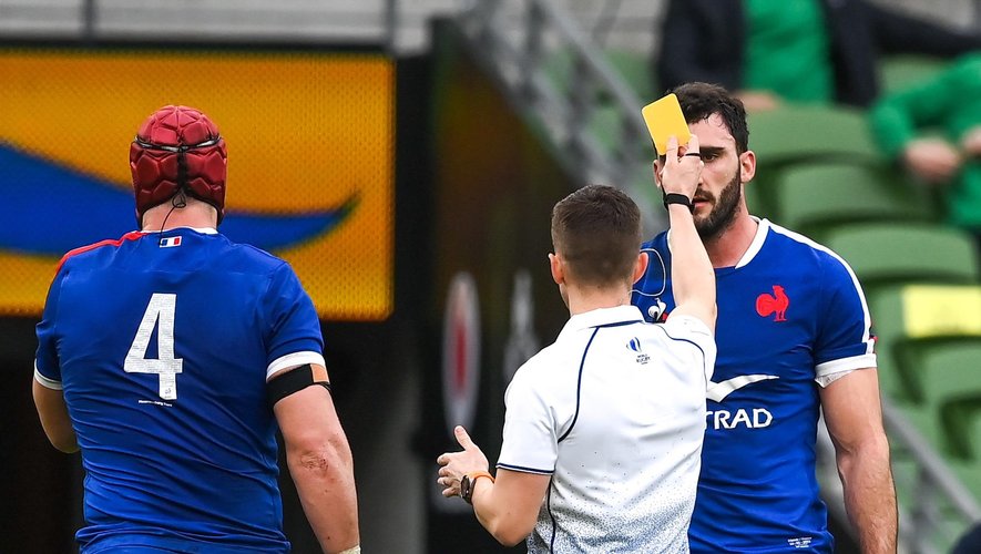 XV de France - Carton jaune contre Bernard Le Roux, lors du match Irlande-France.