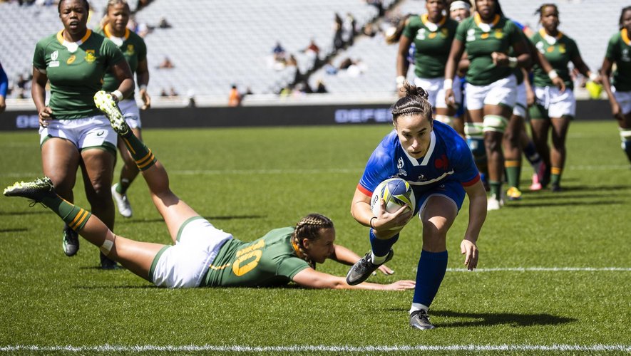 Coupe du monde féminine - La demi de mêlée Laure Sansus (XV de France) marque un essai contre l'Afrique du Sud