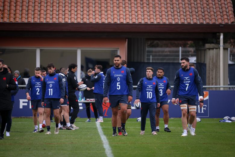 Играчите на XV на Франция по време на тренировъчния лагер в Капбретон