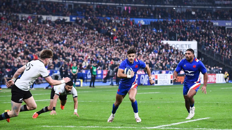 Partido de prueba: Romain Ntamack en la victoria por 40-25 sobre los All Blacks en noviembre de 2021
