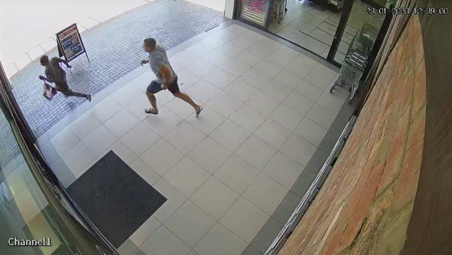 Capture d'écran de la vidéosurveillance quand Jean de Villiers a rattrapé le voleur.