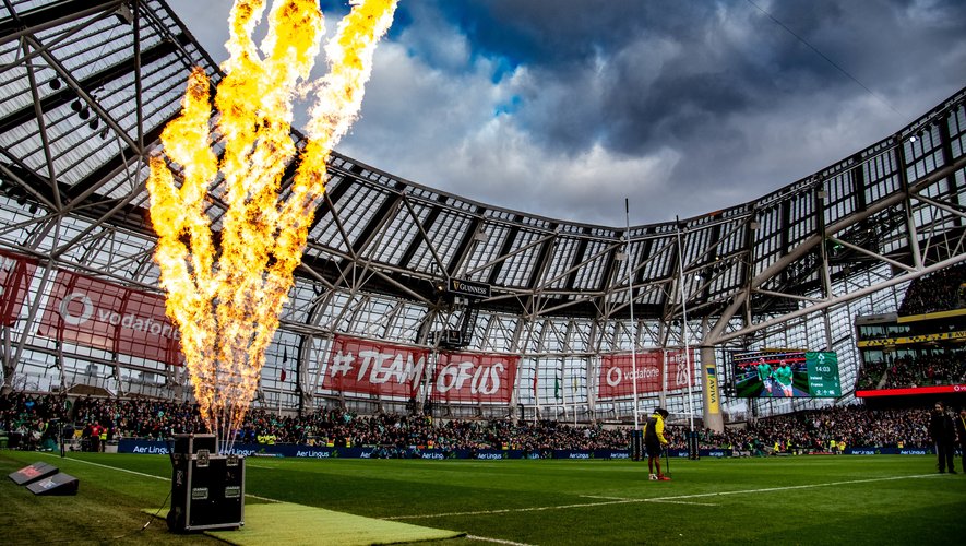 Les engins pyrotechniques étaient de sortie lors du dernier test match de l'Irlande face à la France dans l'Aviva Stadium.