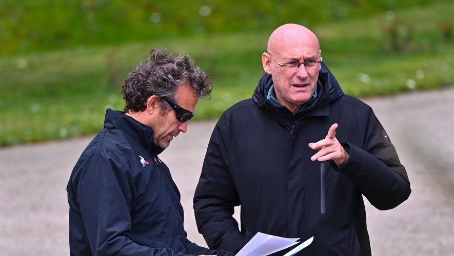 Fabien Galthié, sélectionneur du XV de France, et Bernard Laporte, ancien président de la FFR