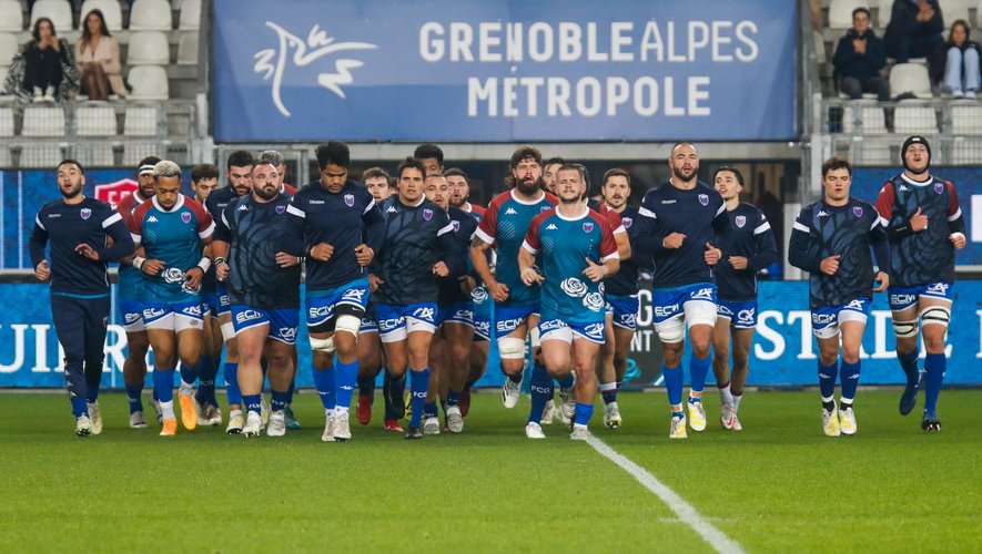 L'équipe de Grenoble dans son stade des Alpes