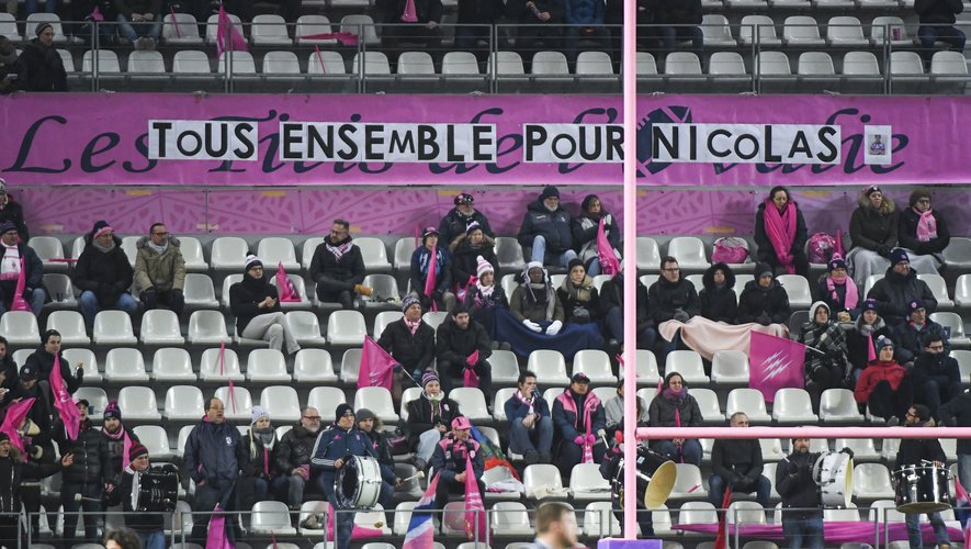 Après le décès de Nicolas Chauvin, le Stade français organisait un hommage lors du match face aux Ospreys.