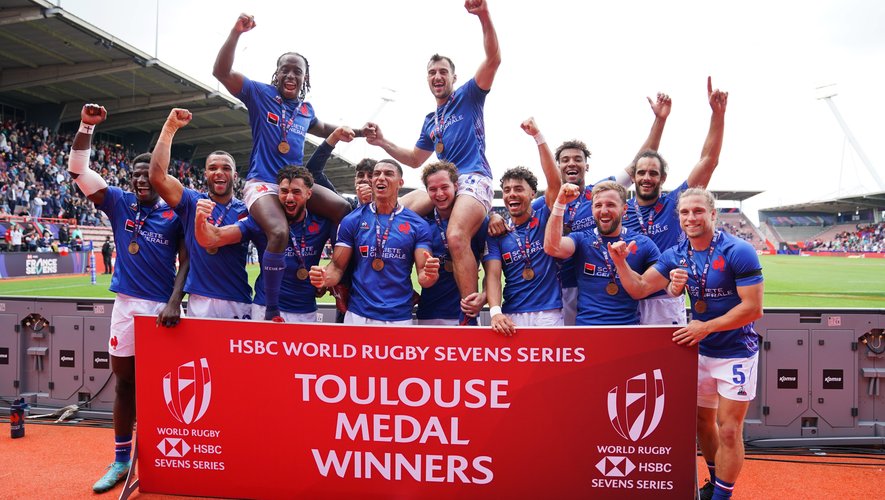 Les Français ont terminé à la 3e place du World Sevens de Toulouse. Les deux équipes néo-zélandaises ont glané deux médailles d'or.