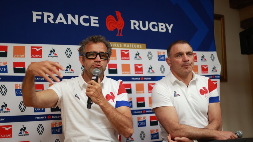 Fabien Galthié et Raphaël Ibanez lors de la conférence de presse à Montgesty